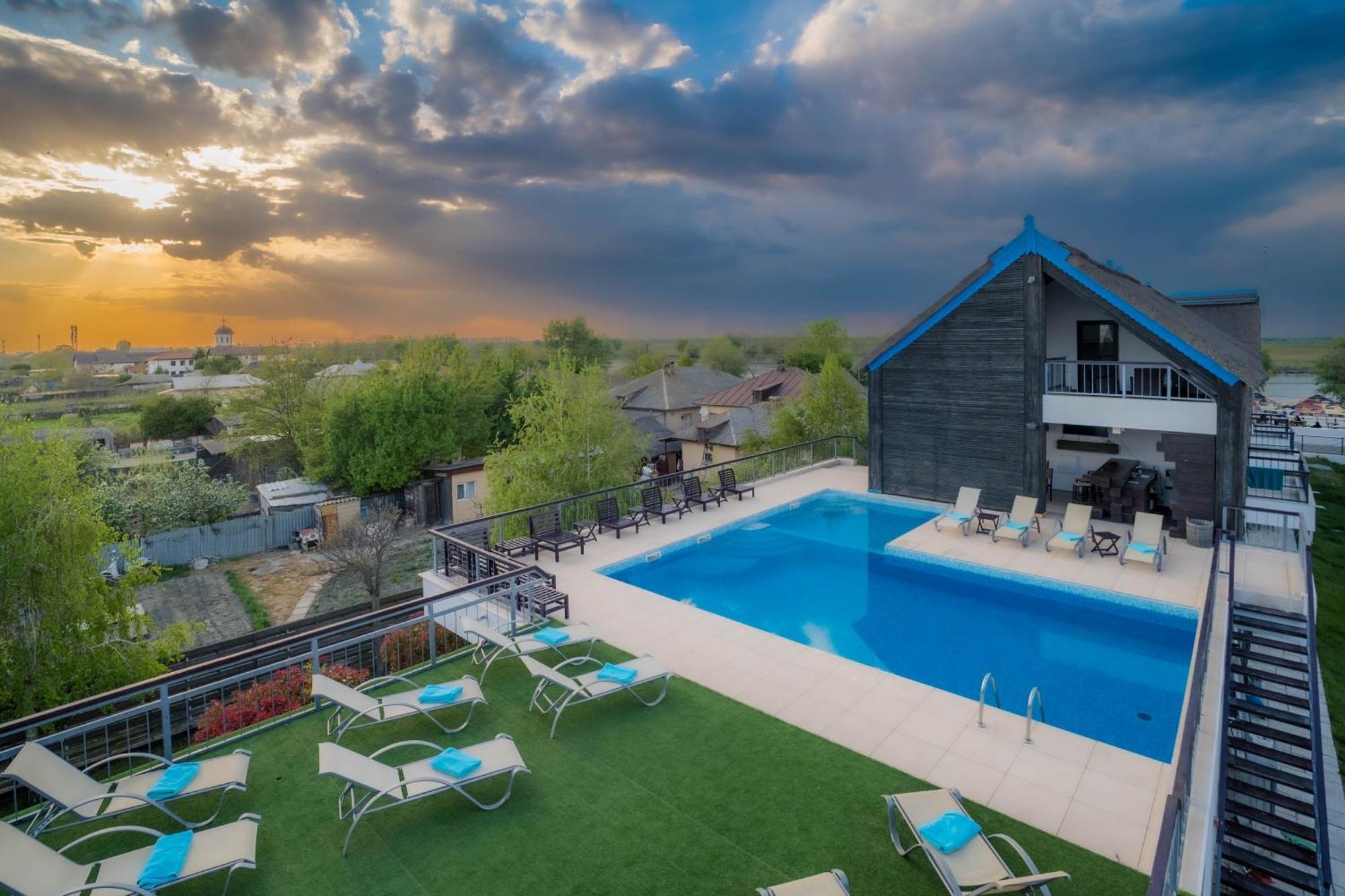Delta Boutique & Carmen Silva Resort Crisan  Exterior photo
